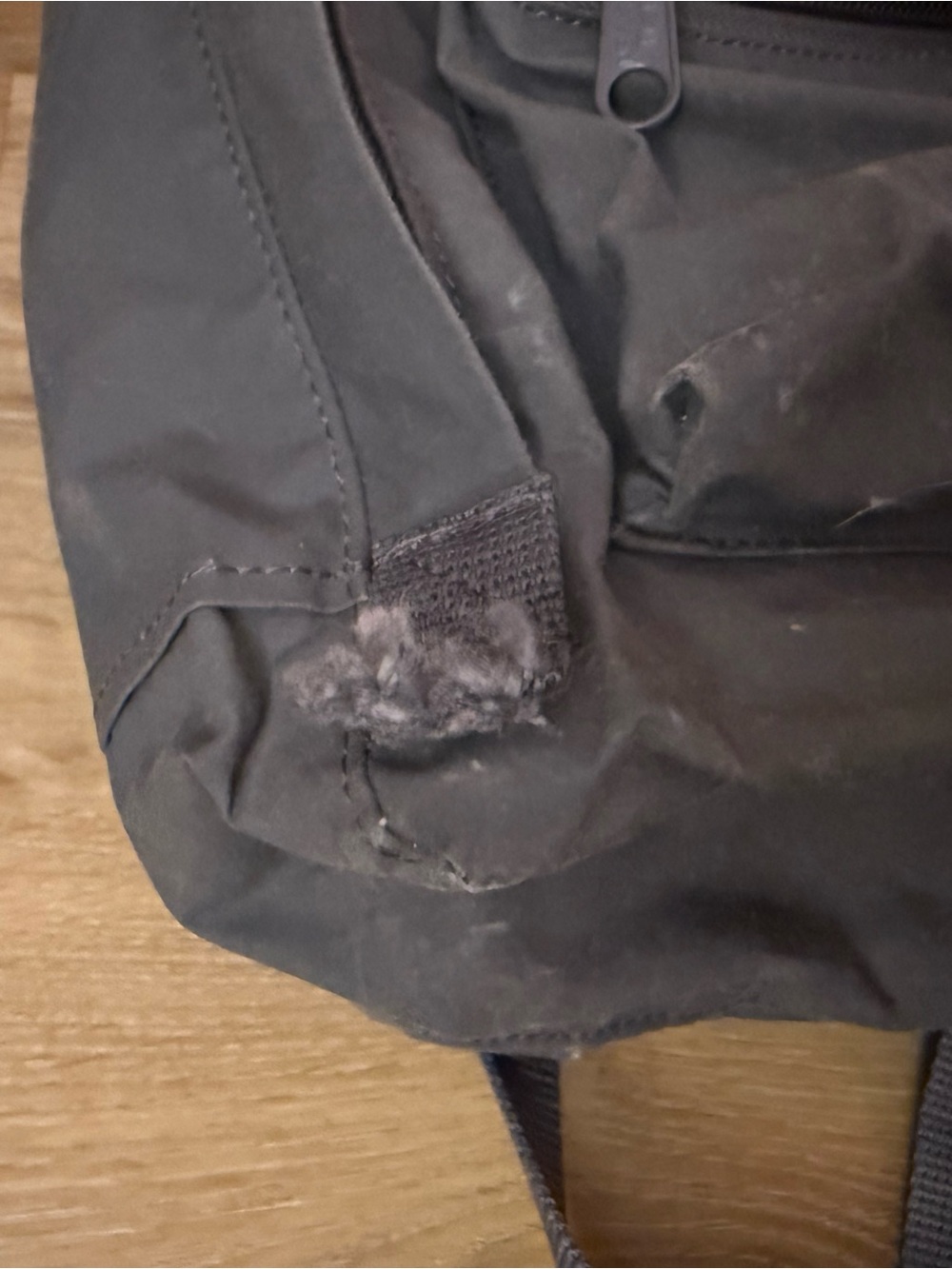 Fjallraven Kånken Classic Backpack - Gray - Picture 4 of 7